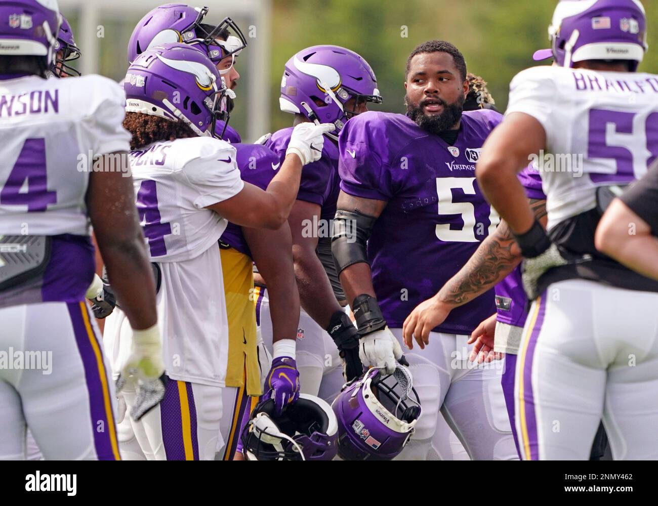 Minnesota Vikings linebacker Eric Kendricks (54) in action during the first  half of an NFL football game against the Arizona Cardinals, Sunday, Oct.  30, 2022 in Minneapolis. (AP Photo/Stacy Bengs Stock Photo - Alamy