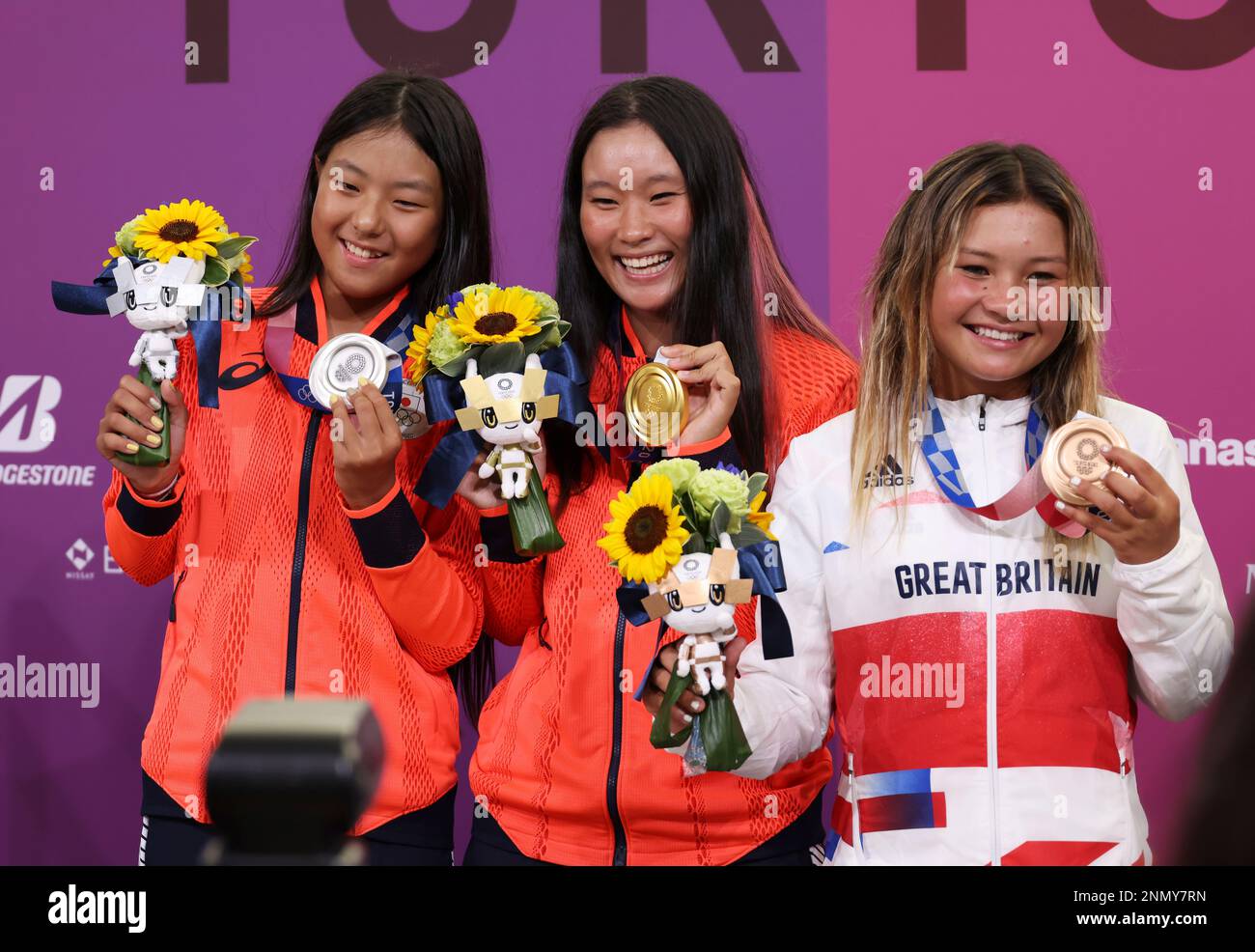 Japan's HIRAKI Kokona, silver, YOSOZUMI Sakura, gold, and Great Britain