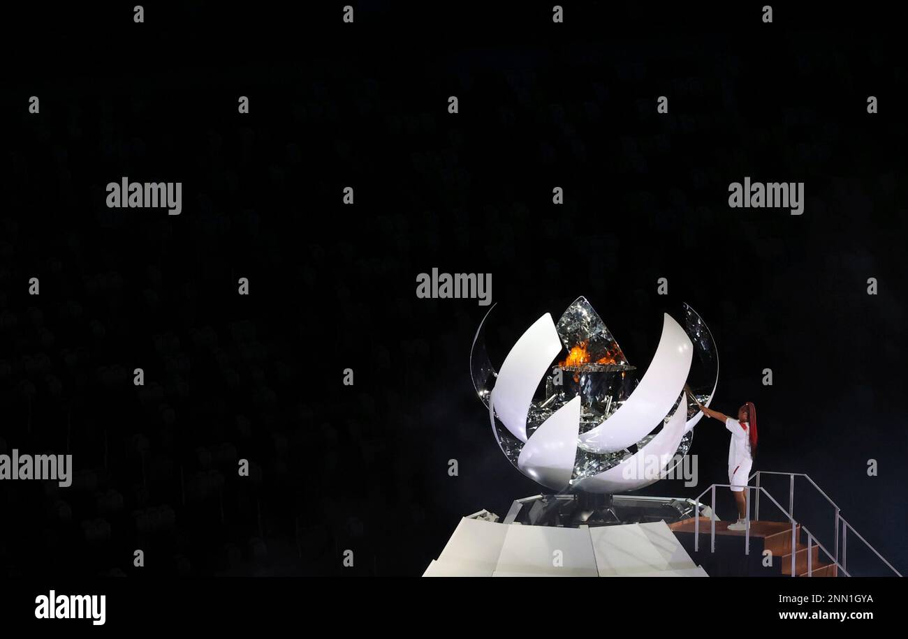 2021 tennis player olympic torch