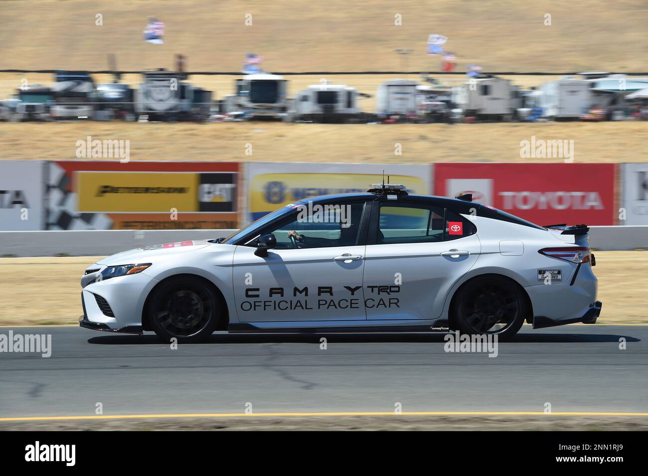 Toyota Camry da Nascar com 709 cv é colocado à venda nos EUA