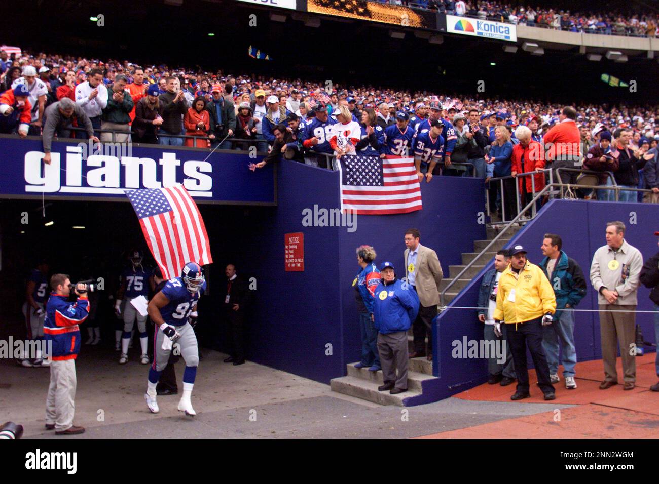 30 Sep 2001: Aaron Brooks of the New Orleans Saints during the Saints 21-13  loss to the New York Giants at Giants Stadium in East Rutherford, New Jersey.  (Icon Sportswire via AP Images Stock Photo - Alamy