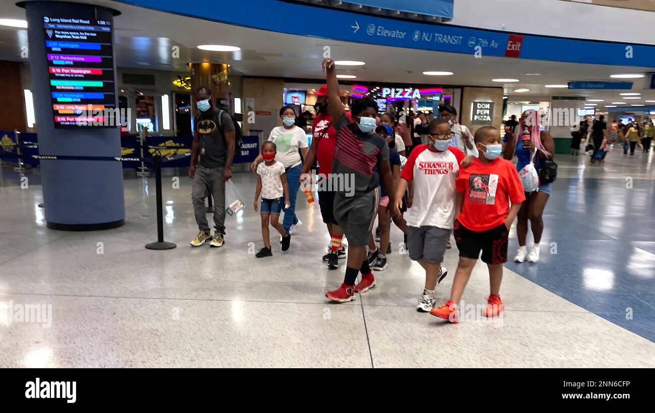 Photo by STRF/STAR MAX/IPx 2021 6/20/21 People wearing masks inside