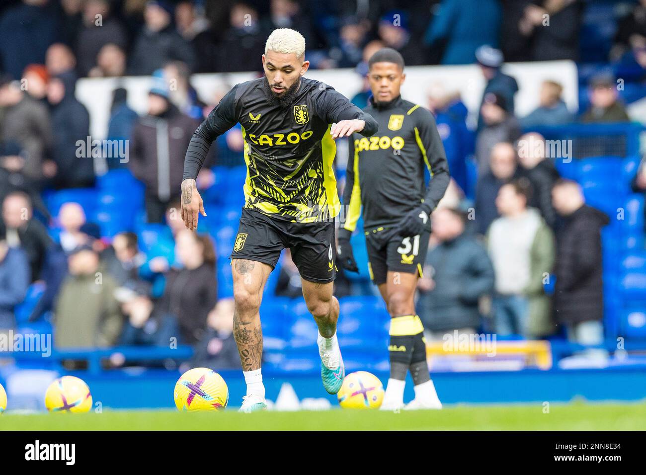 Liverpool, UK. 25th Feb 2023. Douglas Luiz #6 of Aston Villa warms up during the Premier League match between Everton and Aston Villa at Goodison Park, Liverpool on Saturday 25th February 2023. (Photo: Mike Morese | MI News) Credit: MI News & Sport /Alamy Live News Stock Photo