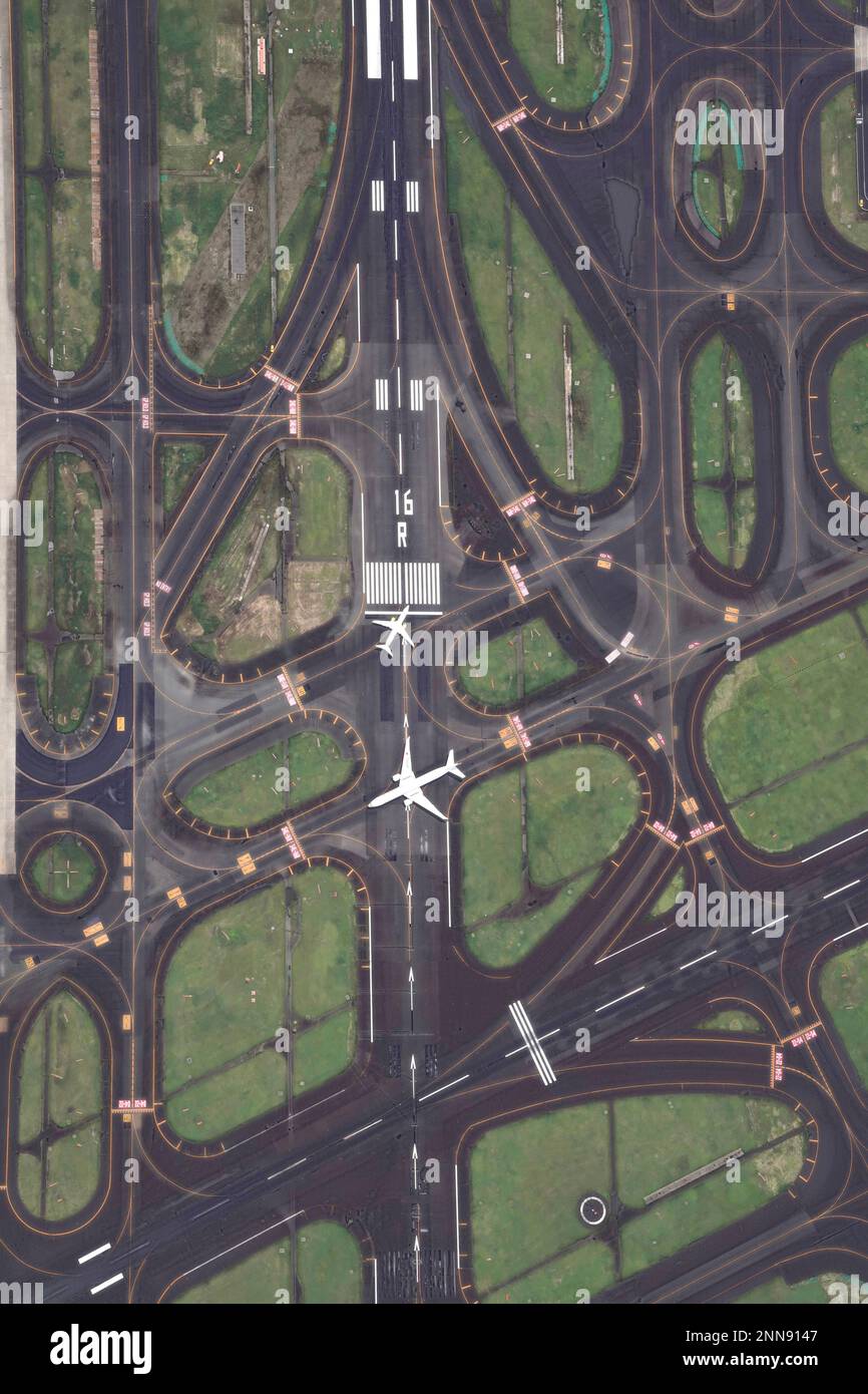 An aerial picture details complicated runways at Haneda International