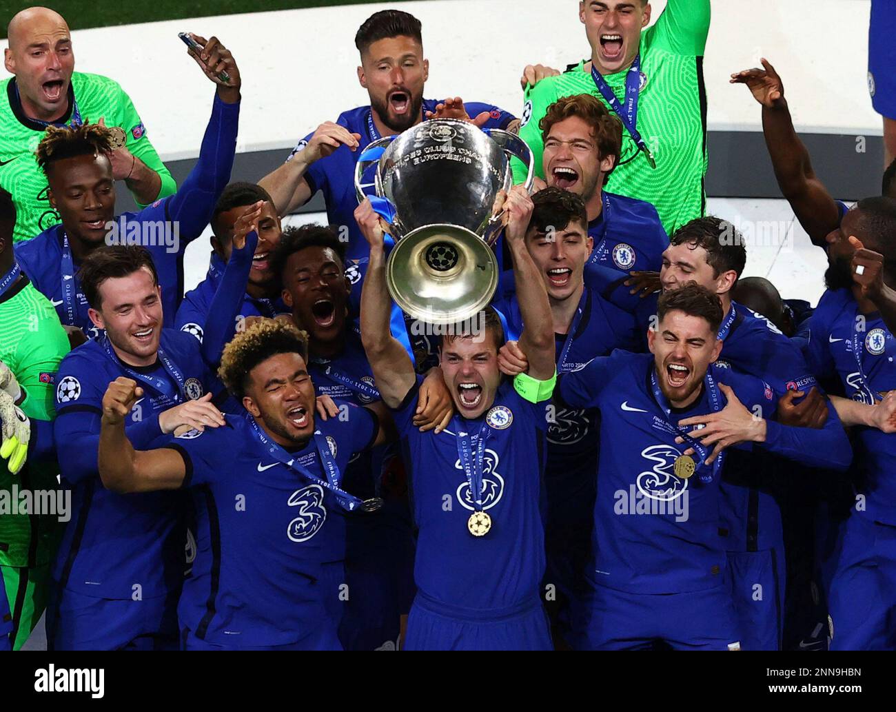 Chelsea Players Lift The Trophy After Winning The Champions League chelsea-players-lift-the-trophy-after-winning-the-champions-league