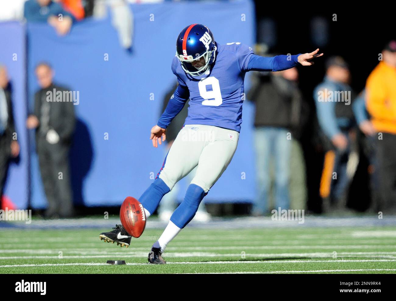 21 Aug, 2010: New York Giants kicker Lawrence Tynes (9) watches from the  sideline during second half NFL preseason action between the New York Giants  and Pittsburgh Steelers at New Meadowlands Stadium