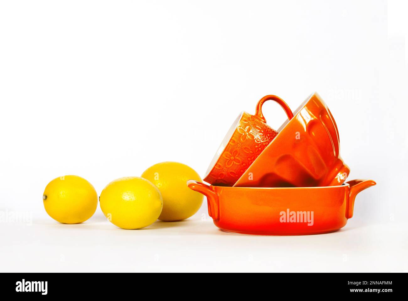Smooth crockery hi-res stock photography and images - Alamy