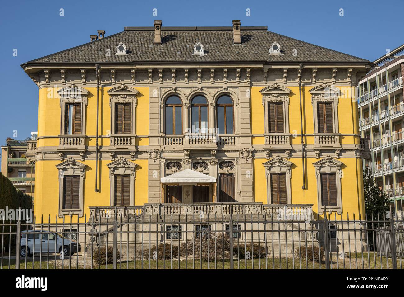 Intra garden hi-res stock photography and images - Alamy