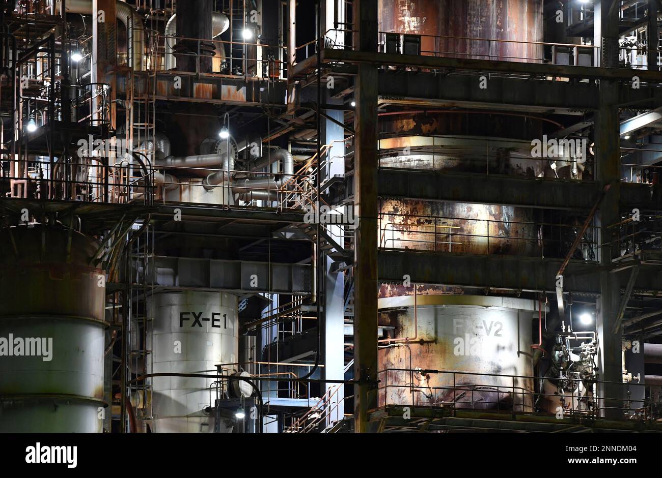 A picture shows the factory of Cosmo Oil Co. in Sakai Senboku Industrial Zone in Sakai City
