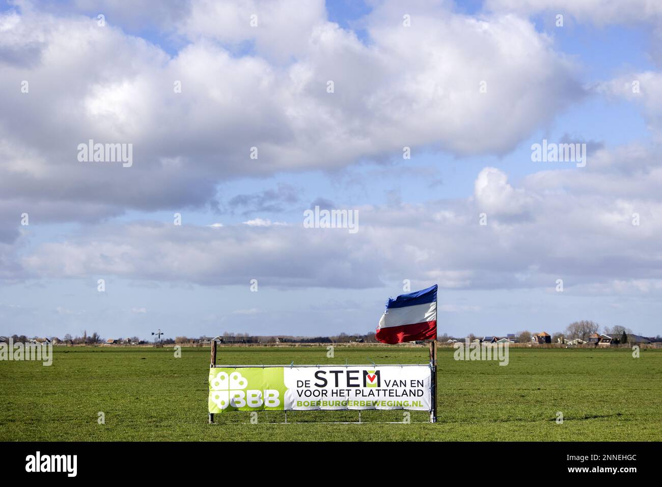 MONNICKENDAM - Election boards of the BoerBurgerBeweging in the run-up to the Provincial Council elections. ANP RAMON VAN FLYMEN netherlands out - belgium out Stock Photo
