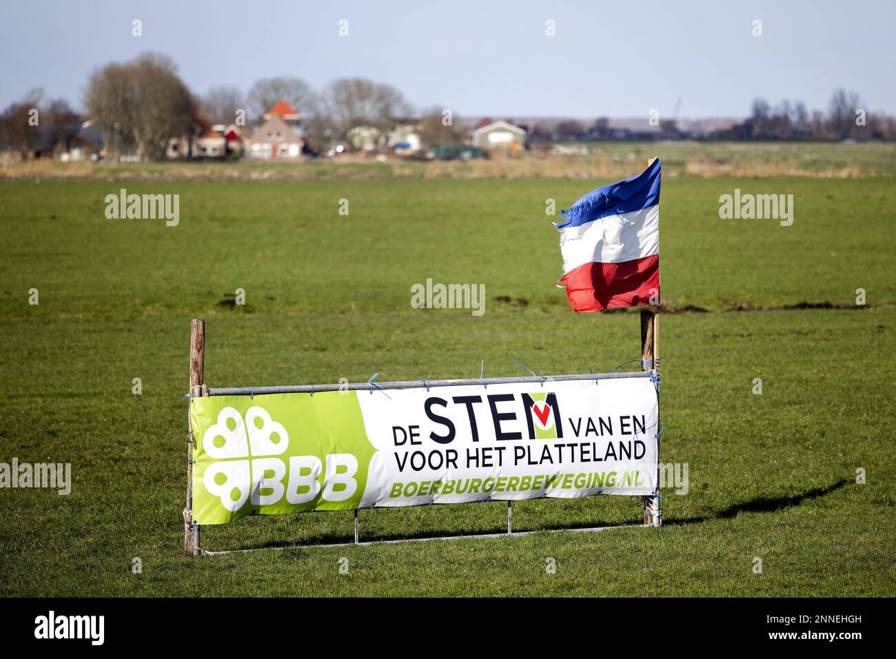 MONNICKENDAM - Election boards of the BoerBurgerBeweging in the run-up to the Provincial Council elections. ANP RAMON VAN FLYMEN netherlands out - belgium out Stock Photo