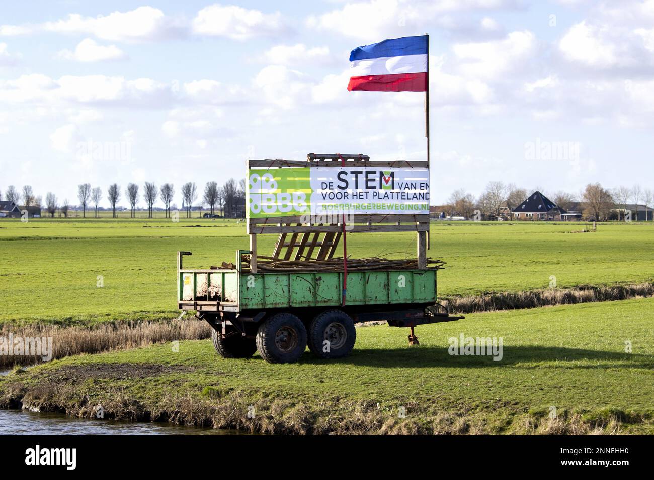 WIJDEWORMER - Election boards of the BoerBurgerBeweging in the run-up to the Provincial Council elections. ANP RAMON VAN FLYMEN netherlands out - belgium out Stock Photo