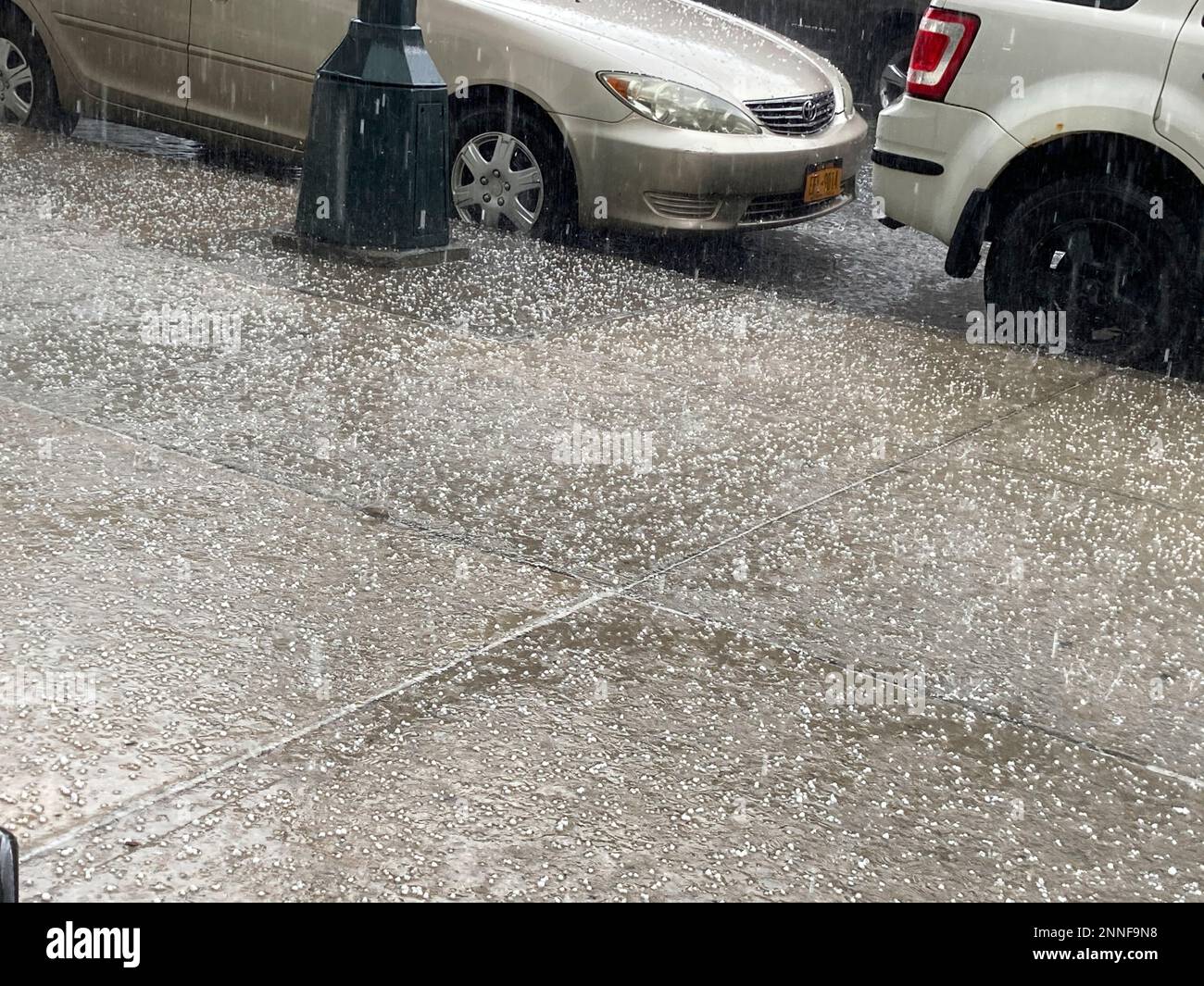 Photo by: STRF/STAR MAX/IPx 2021 4/21/21 Severe weather hits New York ...