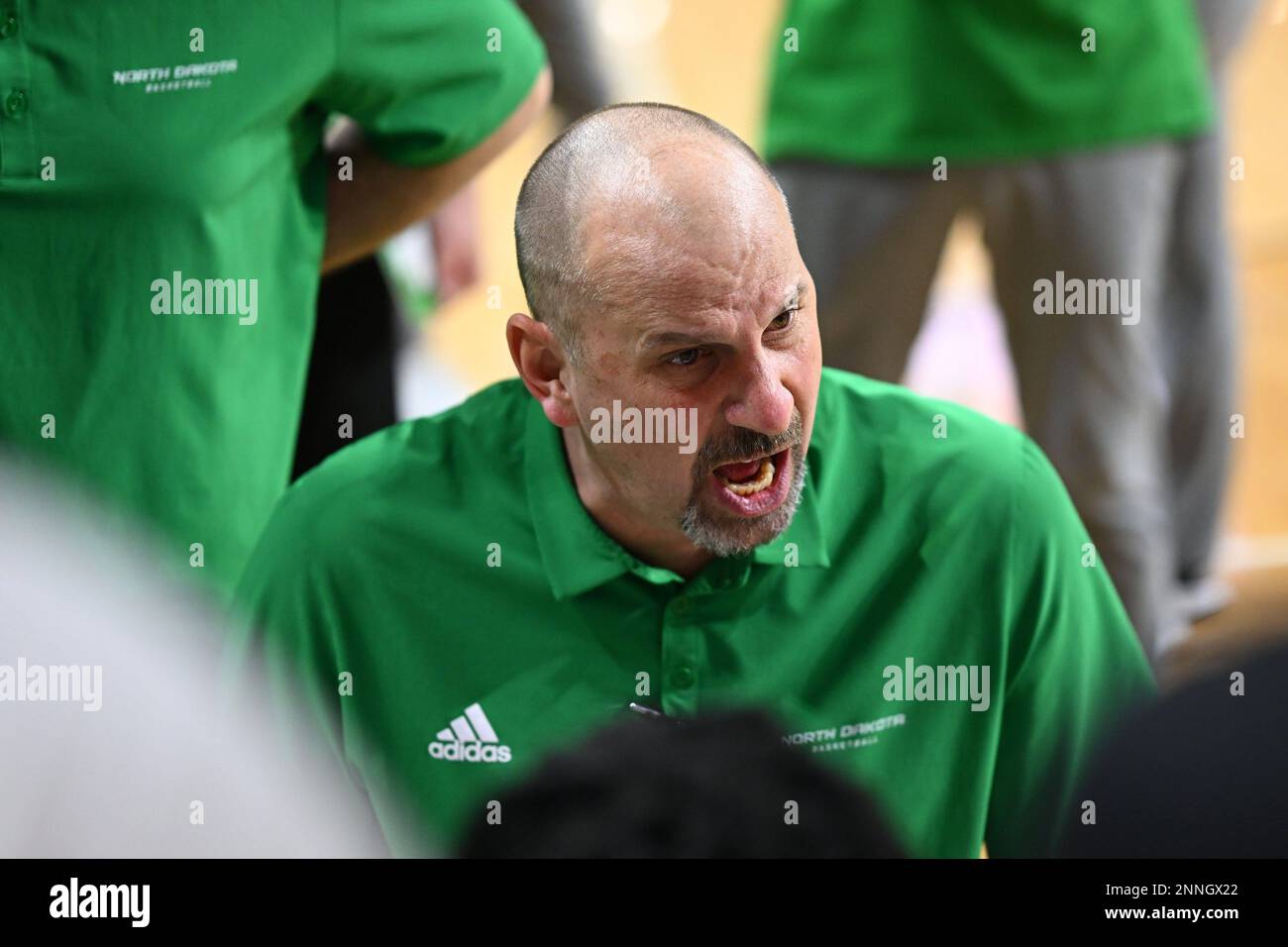 north-dakota-fighting-hawks-head-coach-paul-sather-addresses-his
