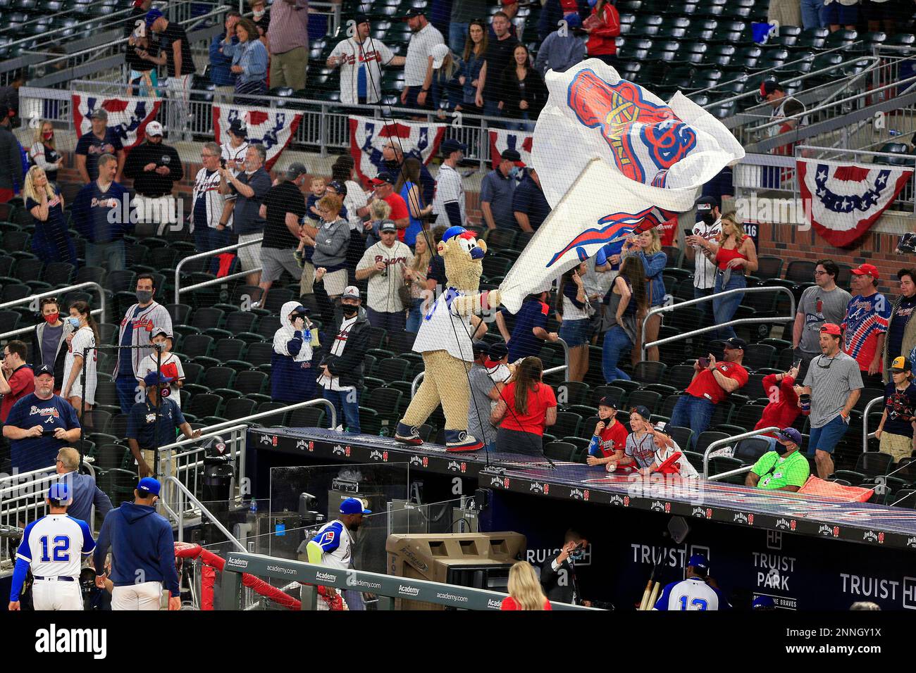Braves mascot Blooper waves the victory flag after a 3-2 win in Game  News Photo - Getty Images