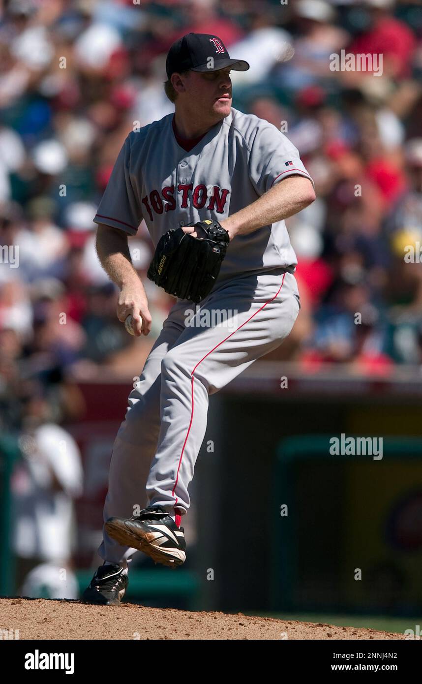2002: Shortstop Nomar Garciaparra before a Red Sox game versus the Anaheim  Angels at Edison Field in Anaheim, CA.Mandatory Credit: John Cordes/Icon  SMI (Icon Sportswire via AP Images Stock Photo - Alamy