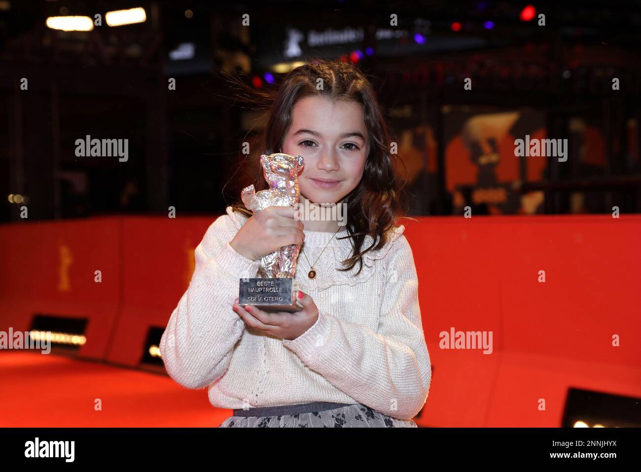 Sofia Otero holds the Silver Bear for Best Leading Performance she won for her role in the film '20.000 especies de abejas' (20,000 Species of Bees) o Stock Photo