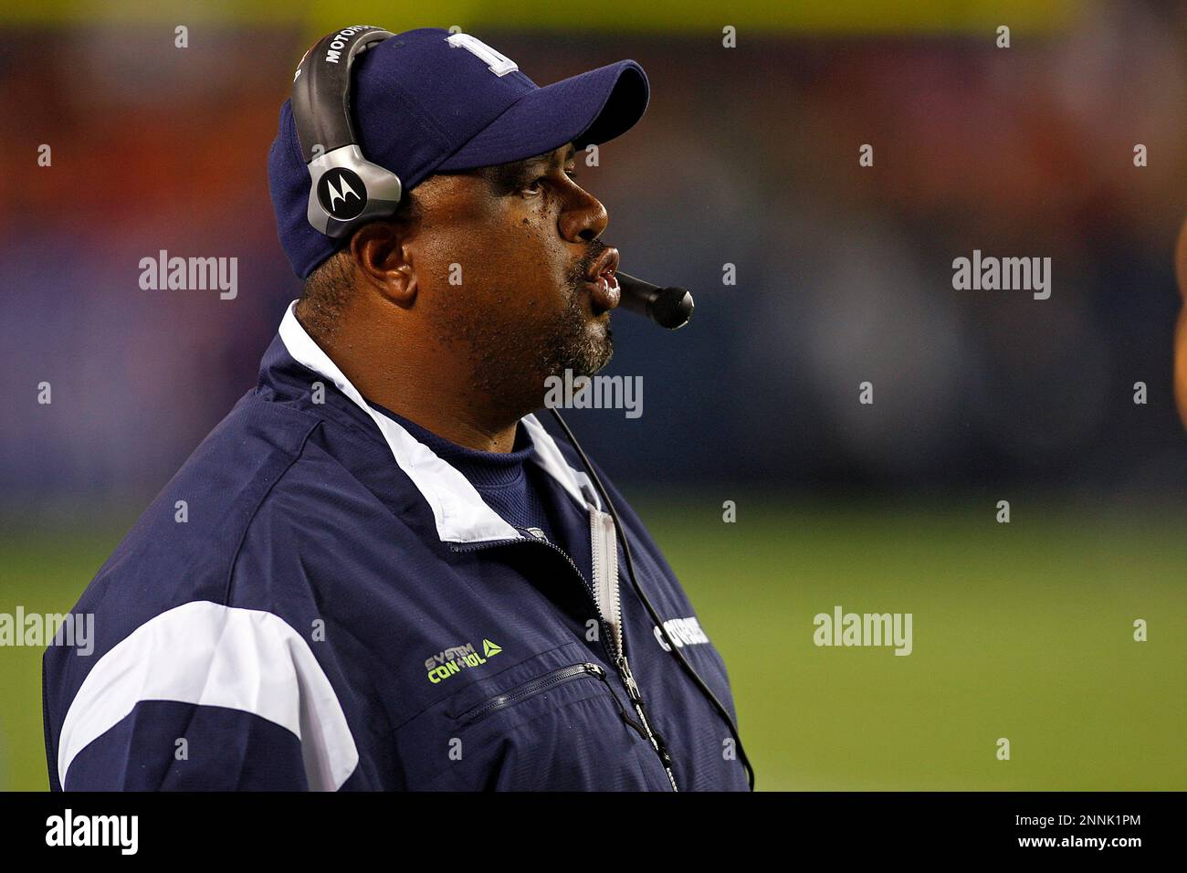 16 August 2008 - Coach Skip Peete of the Dallas Cowboys during the Denver  Broncos 23-13 preseason win over the Cowboys at Invesco Field at Mile High  Stadium in Denver, Colorado. (Icon
