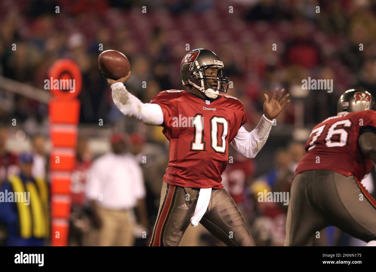 6 Jan 2002 Shaun King of the Tampa Bay Buccaneers during the Bucs 17