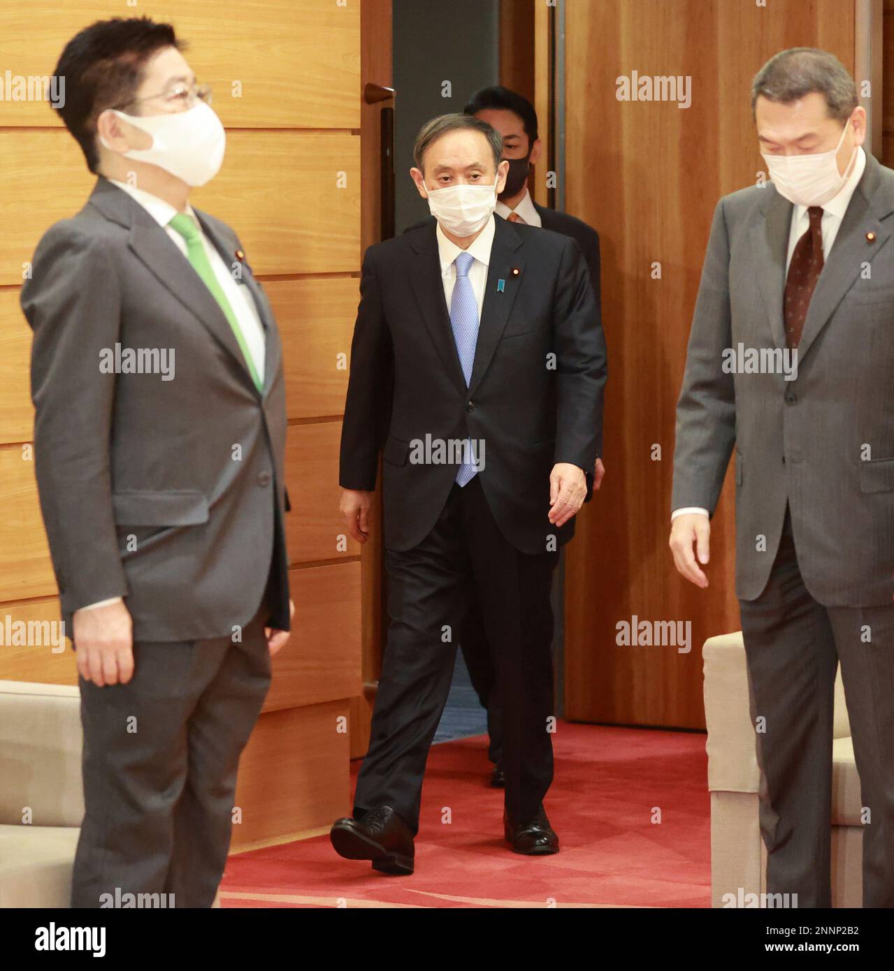 Japan's Prime Minister Yoshihide Suga (C) Attends A Cabinet Meeting At ...