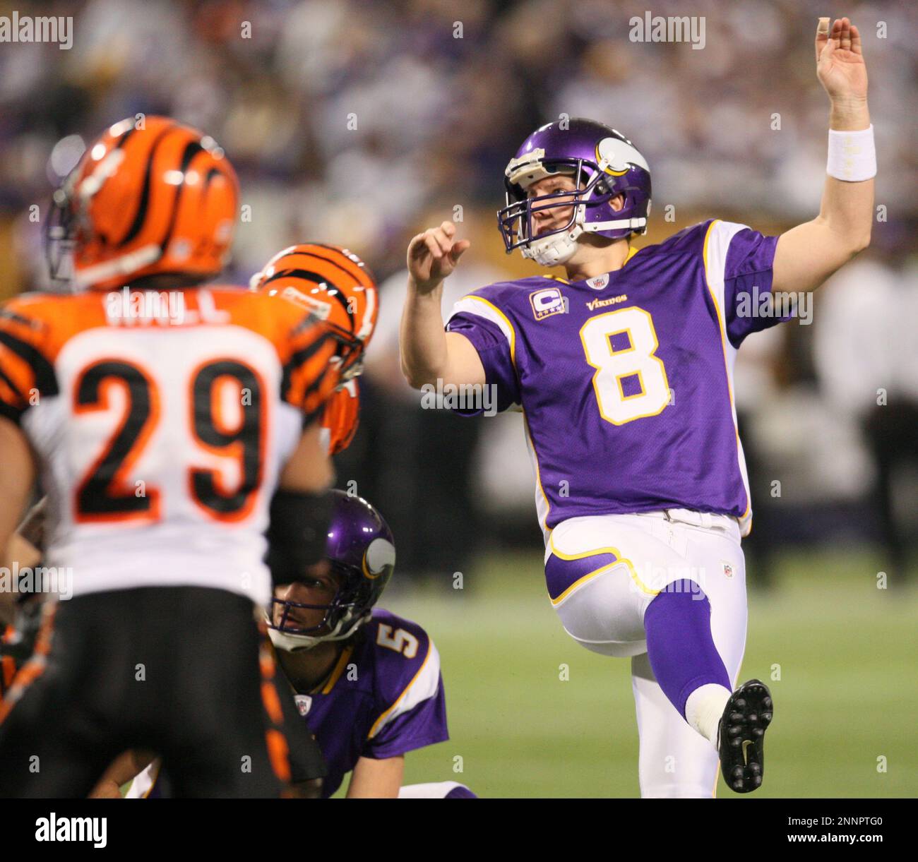 December 13 2009 Minnesota Vikings PK Ryan Longwell (8) kicks a