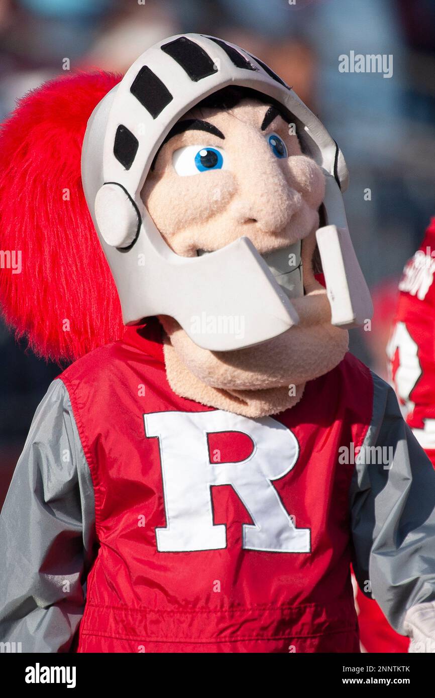 Rutgers university scarlet knights mascot hi-res stock photography and ...