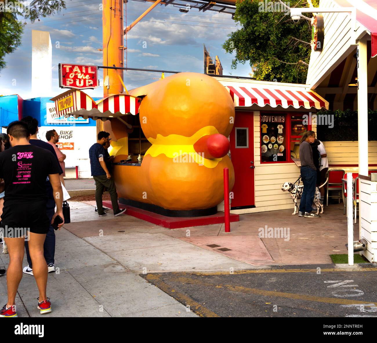 Tail of the pup hot dog stand in los angeles that looks like a hot dog