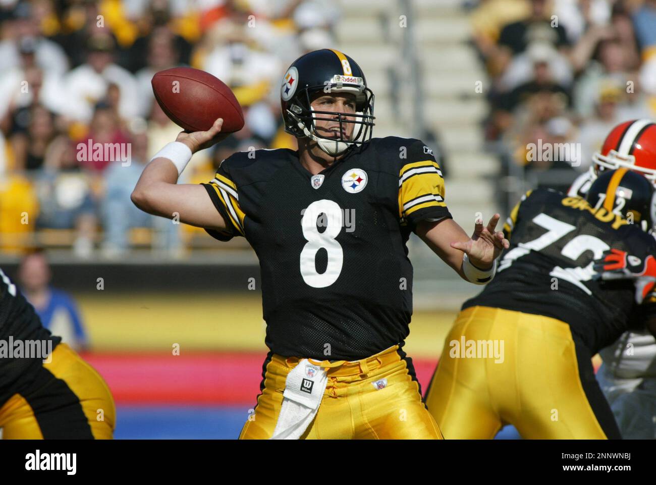 29 Sept 2002: Tommy Maddox of the Pittsburgh Steelers during the Steelers  16-13 victory over the Cleveland Browns at Heinz Field in Pittsburgh, PA.  (Icon Sportswire via AP Images Stock Photo - Alamy