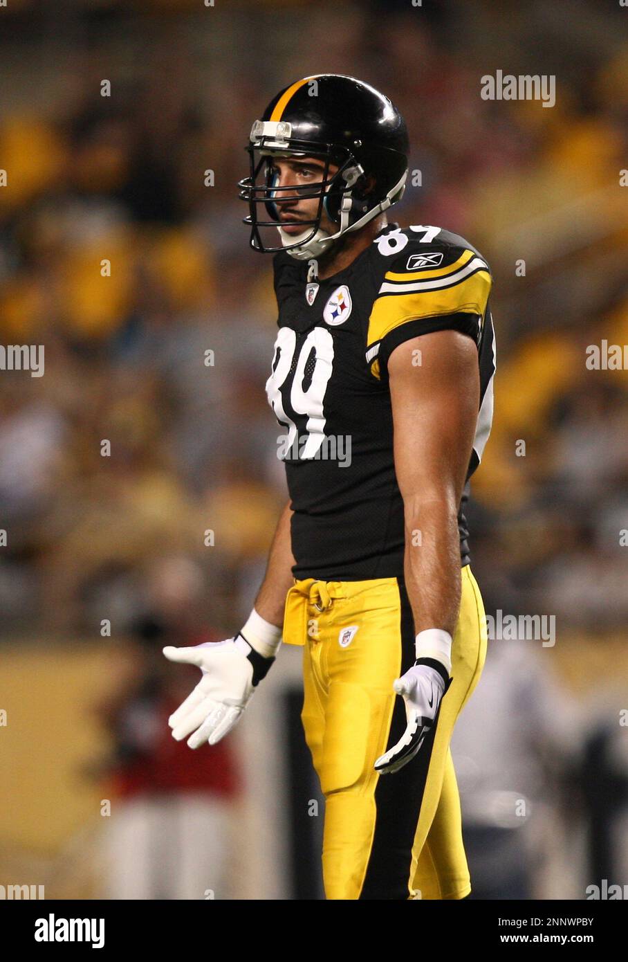 Pittsburgh Steelers tight end Matt Spaeth (89) scores a touchdown against  the Chicago Bears in an NFL football game in Chicago, Sunday, Sept. 20,  2009. (AP Photo/Nam Y. Huh Stock Photo - Alamy