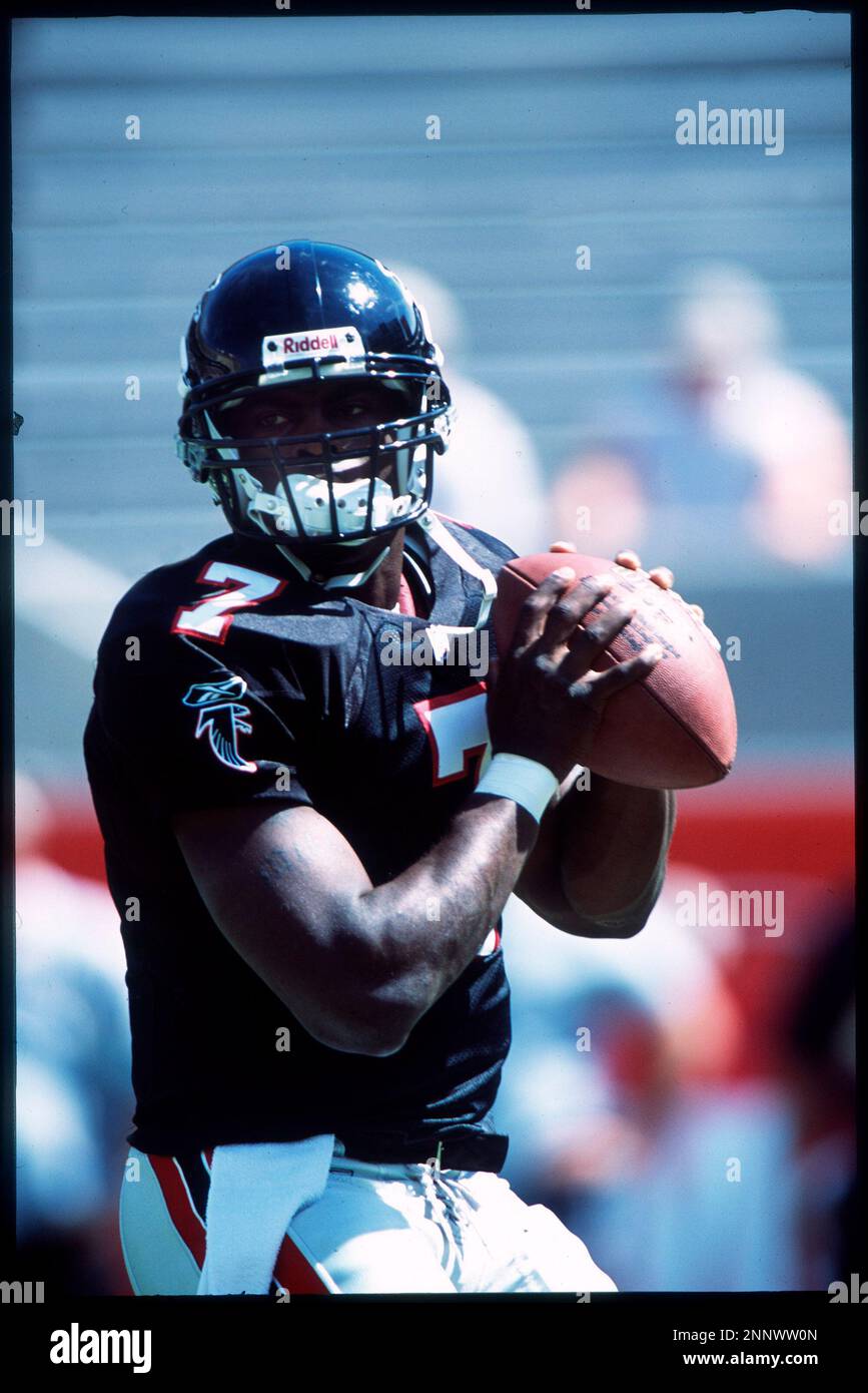 30 Sept 2001: Michael Vick of the Atlanta Falcons before the Falcons 34-14  victory over the Arizona Cardinals at Sun Devil Stadium in Tempe, AZ. (Icon  Sportswire via AP Images Stock Photo - Alamy