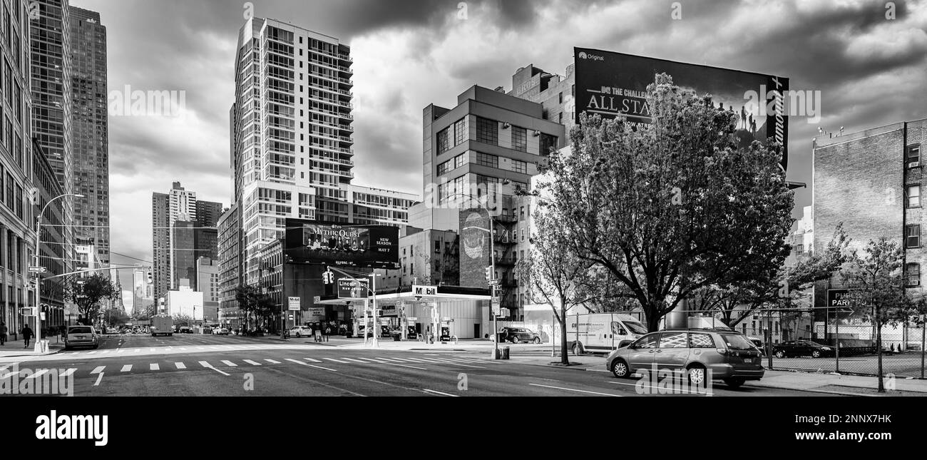 10th avenue Black and White Stock Photos & Images - Alamy