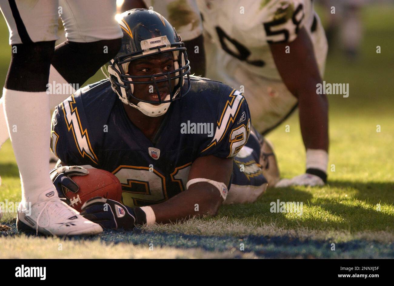 1 DEC 2002: San Diego Chargers LaDainian Tomlinson during a game against  the Denver Broncos at the Qualcomm Stadium Sunday December 1, 2002, in San  Deigo, CA. (Photo by Matt A. Brown/Icon