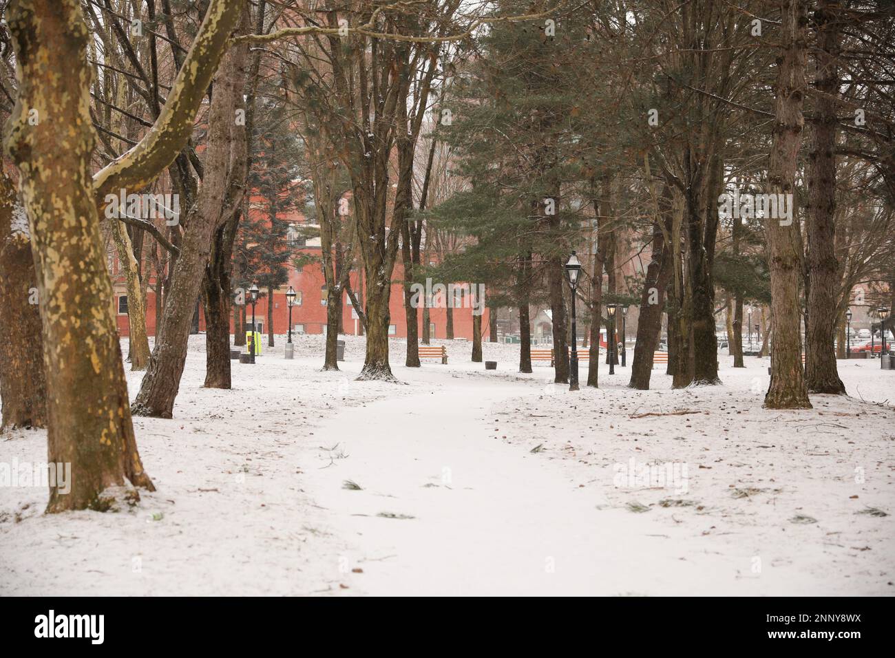 Urban winter scenery hi-res stock photography and images - Alamy