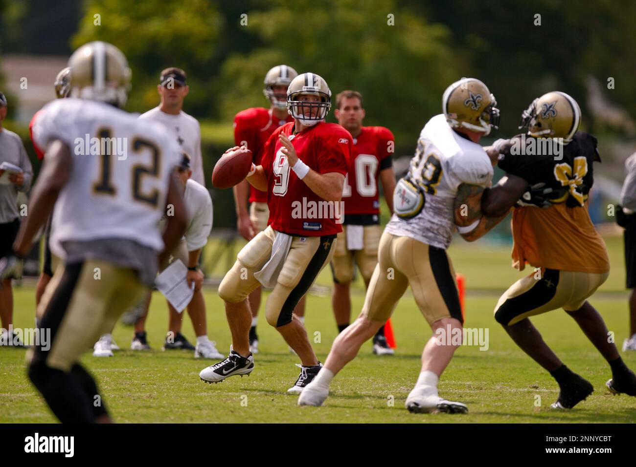 Aug 21, 2010: New Orleans Saints wide receiver Montez Billings (89) catches  a pass during warm-ups before the preseason game between the New Orleans  Saints and the San Diego Chargers at the