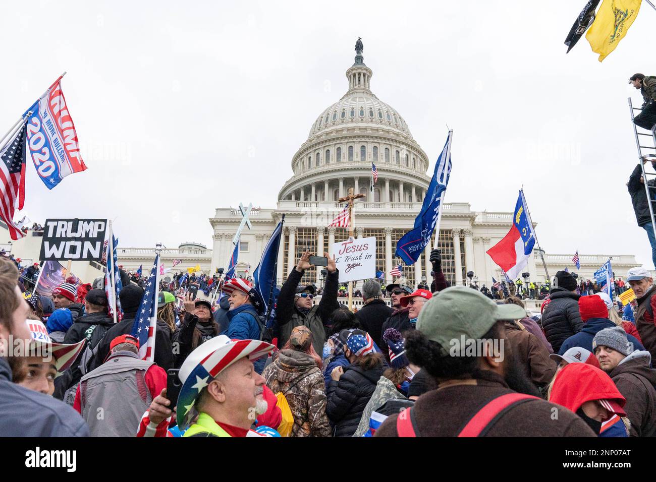 Photo by: Mihoko Owada/STAR MAX/IPx 2021 1/6/21 Pro-Trump Rally turns ...