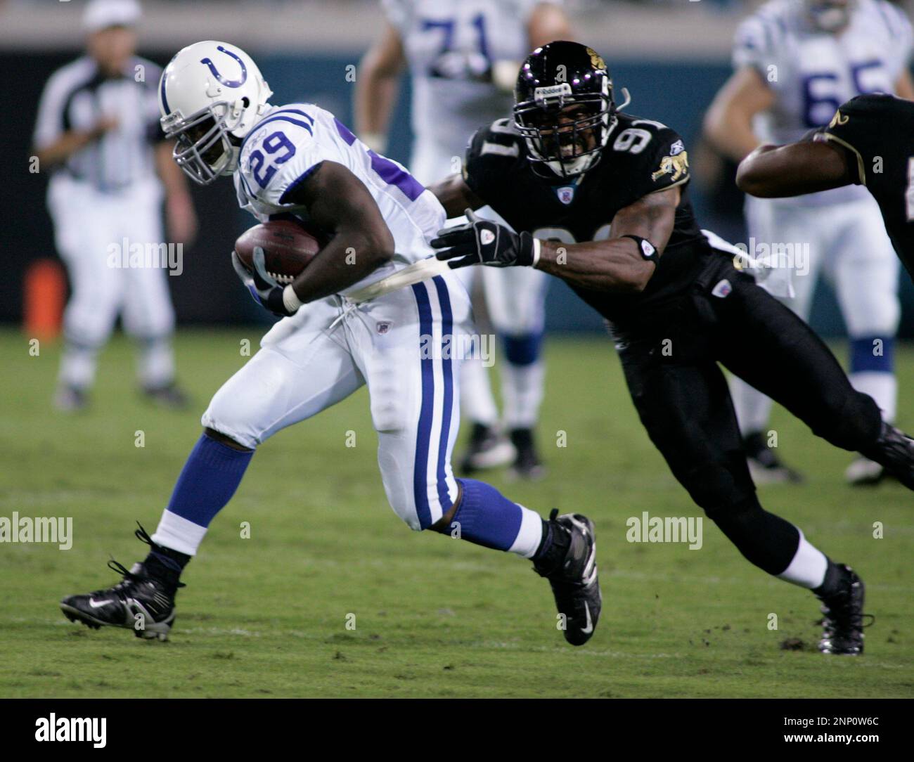 22 OCTOBER 2007: Indianapolis Colts running back Joseph Addai (29 ...