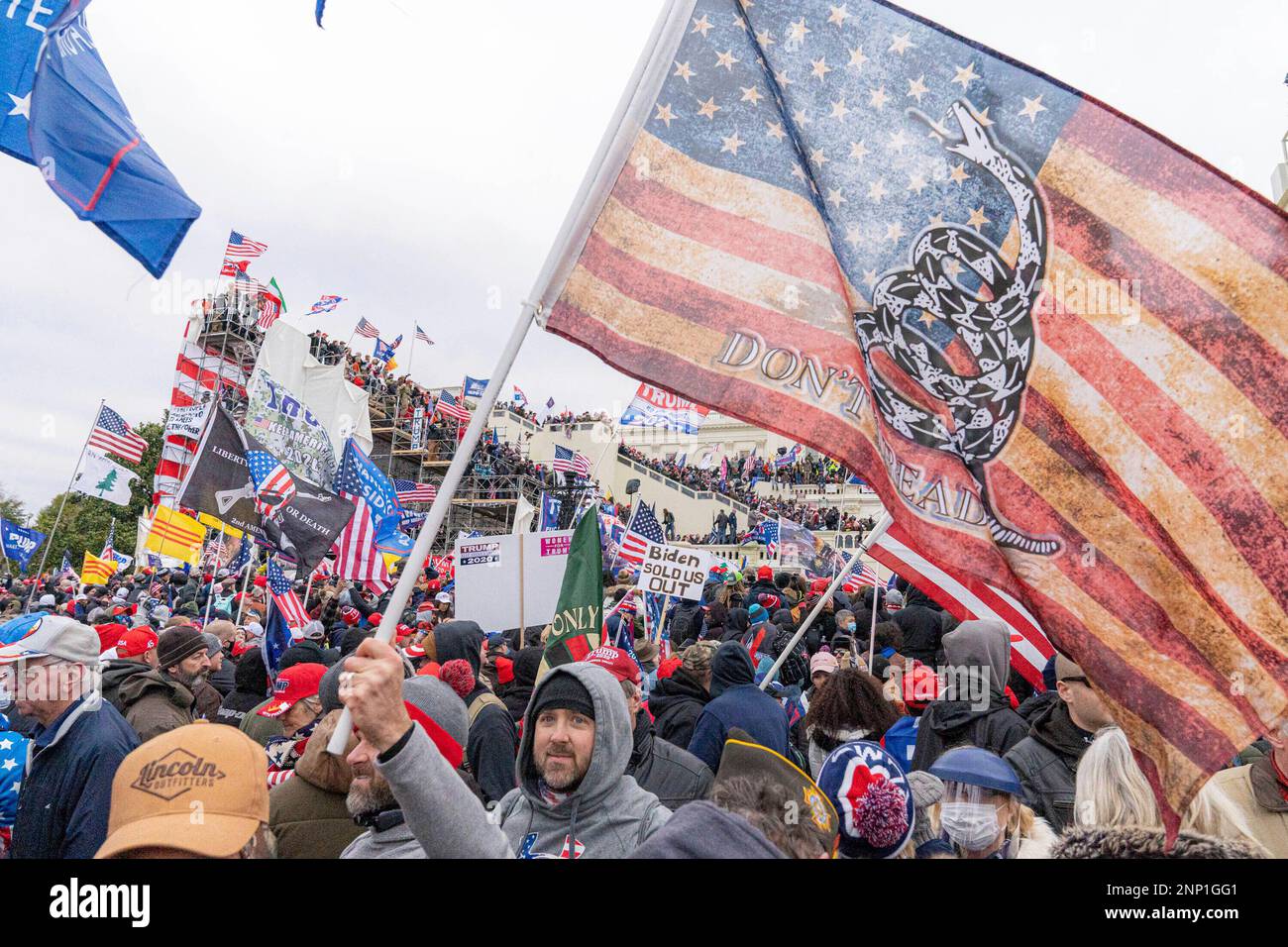 Photo by: Mihoko Owada/STAR MAX/IPx 2021 1/6/21 Pro-Trump Rally turns ...