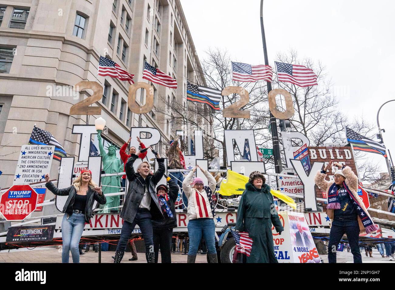 Photo by: Mihoko Owada/STAR MAX/IPx 2021 1/6/21 Pro-Trump Rally turns ...