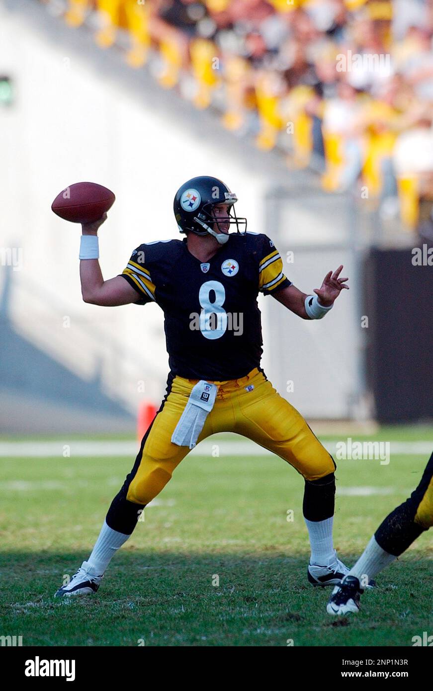 29 Sept 2002: Tommy Maddox of the Pittsburgh Steelers during the Steelers  16-13 victory over the Cleveland Browns at Heinz Field in Pittsburgh, PA.  (Icon Sportswire via AP Images Stock Photo - Alamy