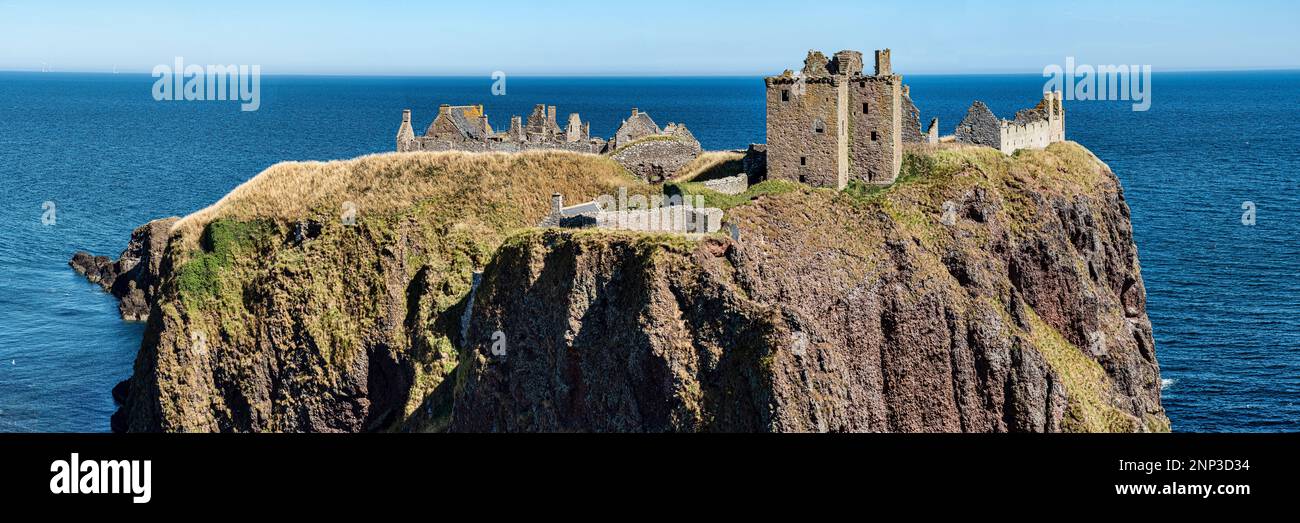 Dunnottar Castle on cliff, Stonehaven, Scotland, United Kingdom Stock Photo