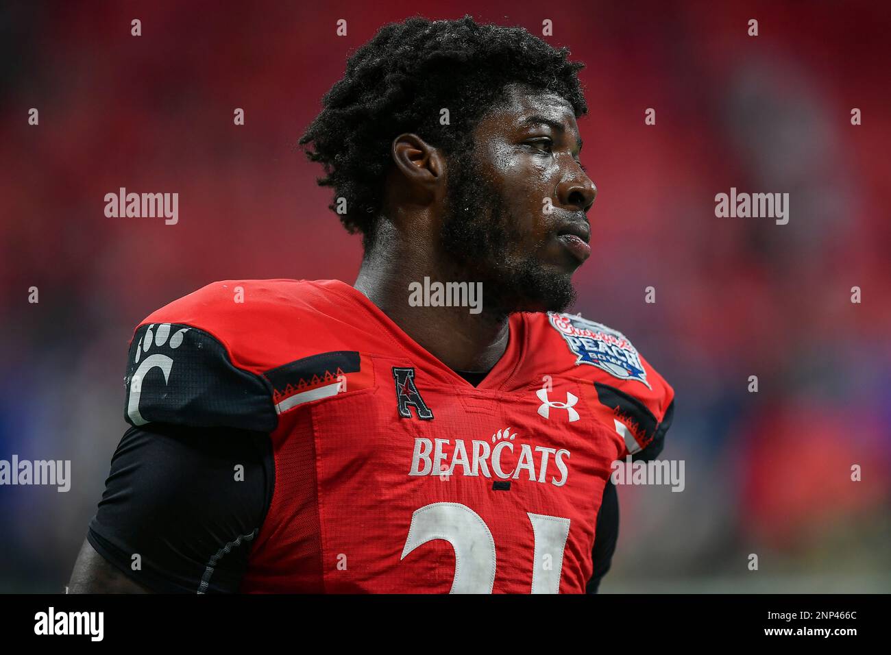 Myjai Sanders, DE Cincinnati Bearcats