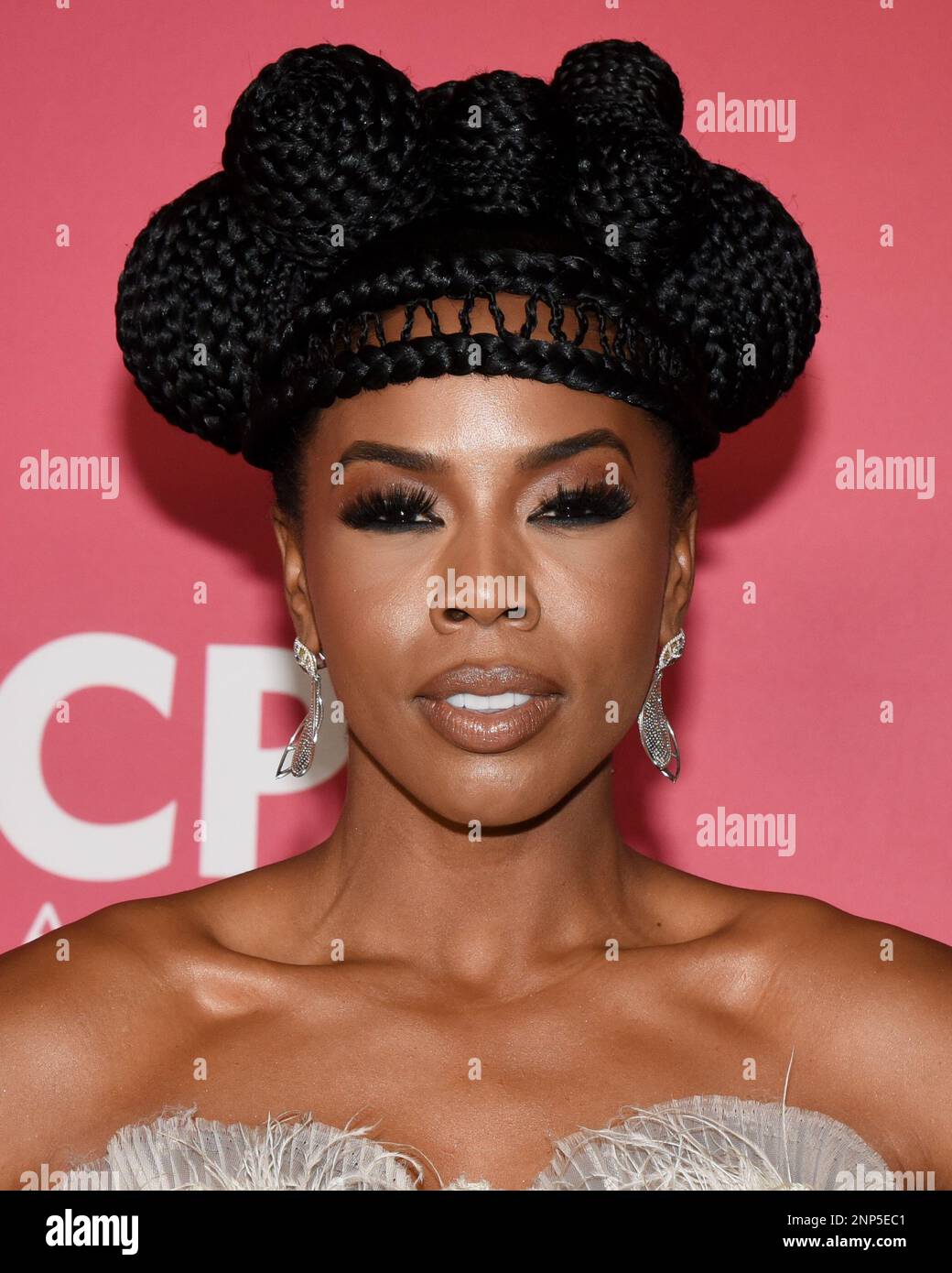 23 February 2023 Pasadena, California Brandee Evans. Pose in the