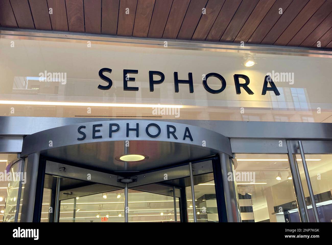 Kohl's to open 850 Sephora beauty shops in its stores by 2023