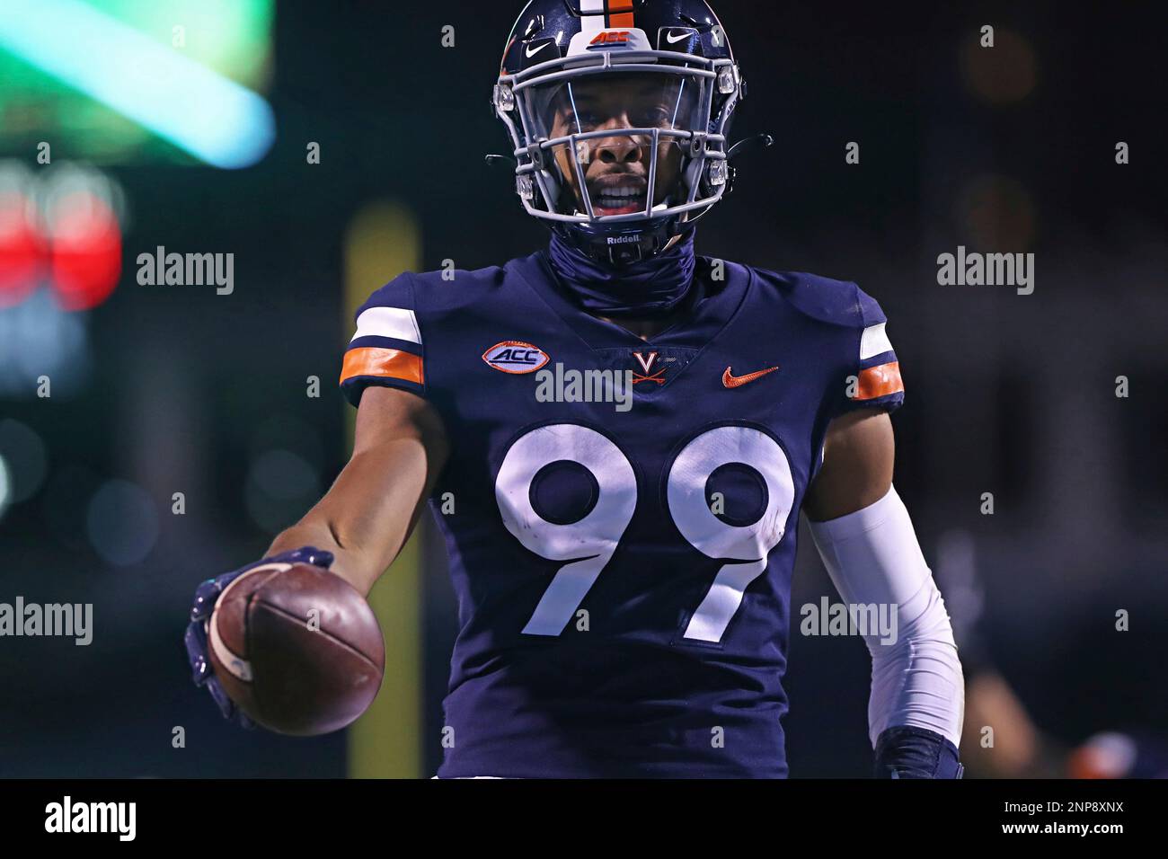 Virginia quarterback Keytaon Thompson 99 runs the ball downfield