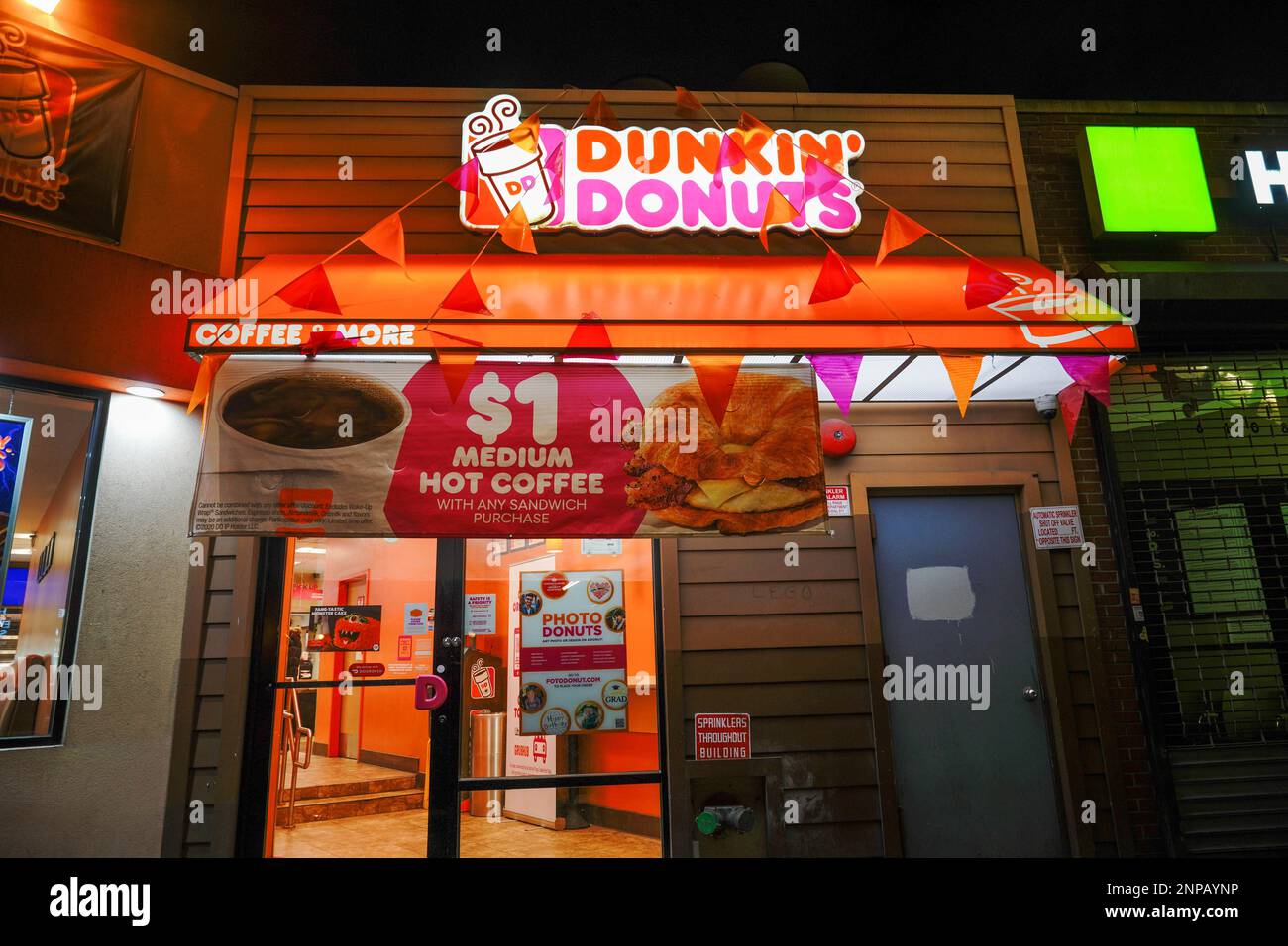 Photo by John Nacion/STAR MAX/IPx 2020 10/31/20 Dunkin' Donuts sign at