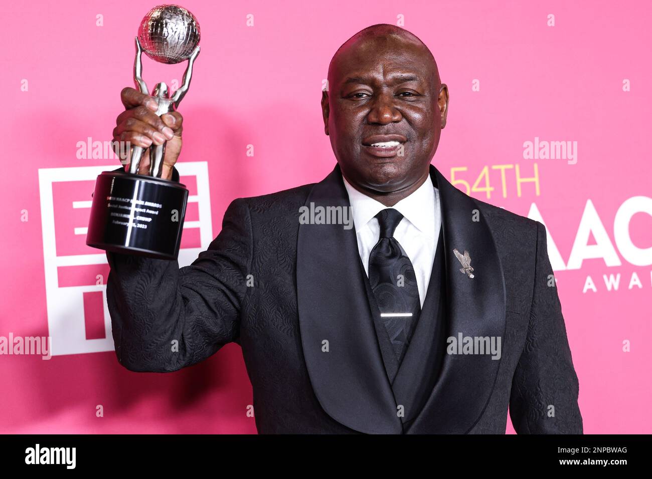 Pasadena, United States. 25th Feb, 2023. PASADENA, LOS ANGELES, CALIFORNIA, USA - FEBRUARY 25: Benjamin Crump, recipient of the Social Justice Impact Award poses in the press room at the 54th Annual NAACP Image Awards held at the Pasadena Civic Auditorium on February 25, 2023 in Pasadena, Los Angeles, California, United States. (Photo by Xavier Collin/Image Press Agency) Credit: Image Press Agency/Alamy Live News Stock Photo