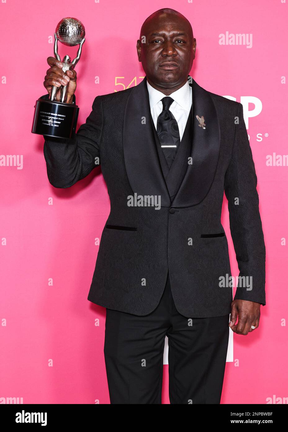 Pasadena, United States. 25th Feb, 2023. PASADENA, LOS ANGELES, CALIFORNIA, USA - FEBRUARY 25: Benjamin Crump, recipient of the Social Justice Impact Award poses in the press room at the 54th Annual NAACP Image Awards held at the Pasadena Civic Auditorium on February 25, 2023 in Pasadena, Los Angeles, California, United States. (Photo by Xavier Collin/Image Press Agency) Credit: Image Press Agency/Alamy Live News Stock Photo