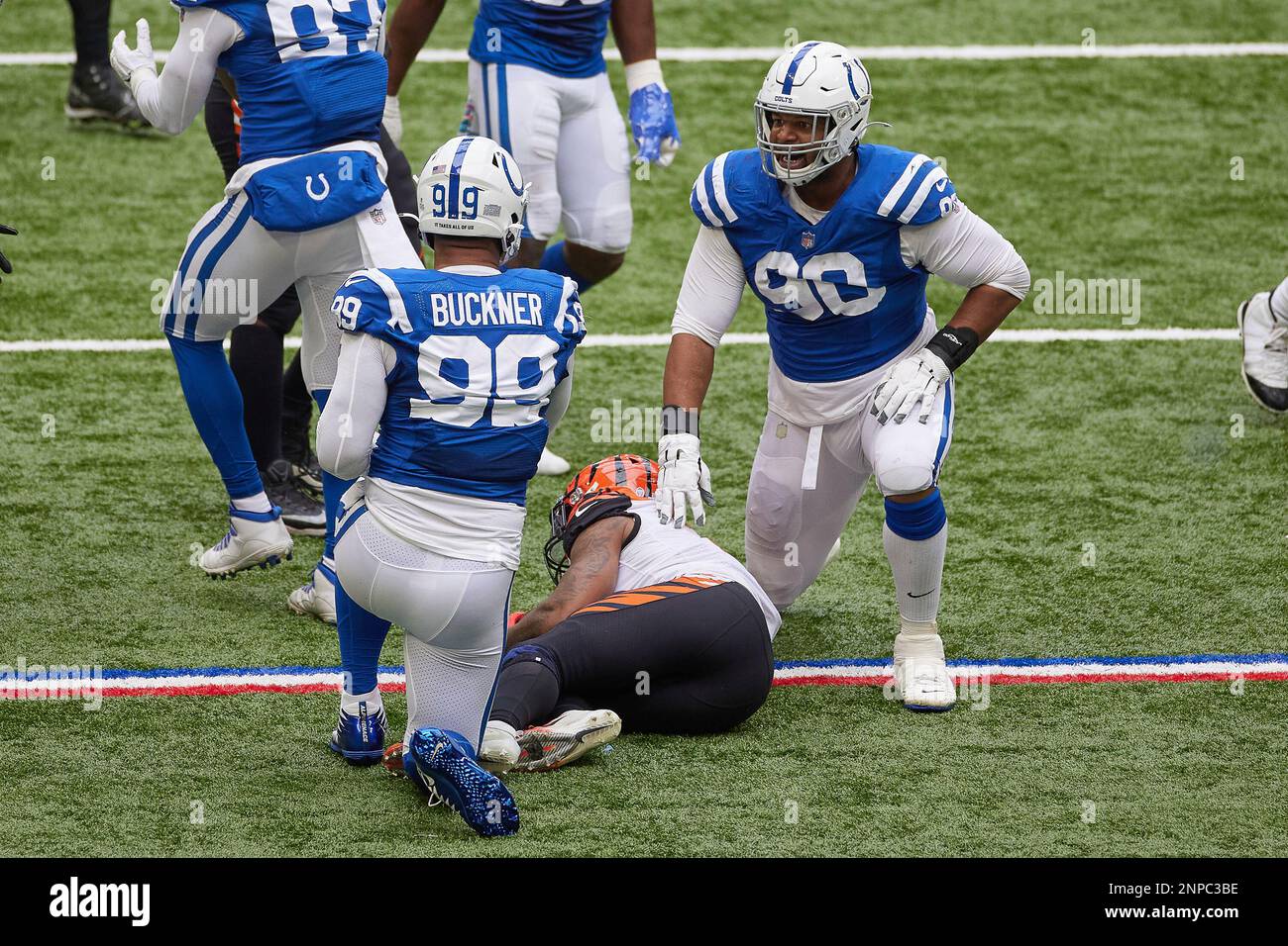 INDIANAPOLIS, IN - OCTOBER 18: Indianapolis Colts Nose Tackle