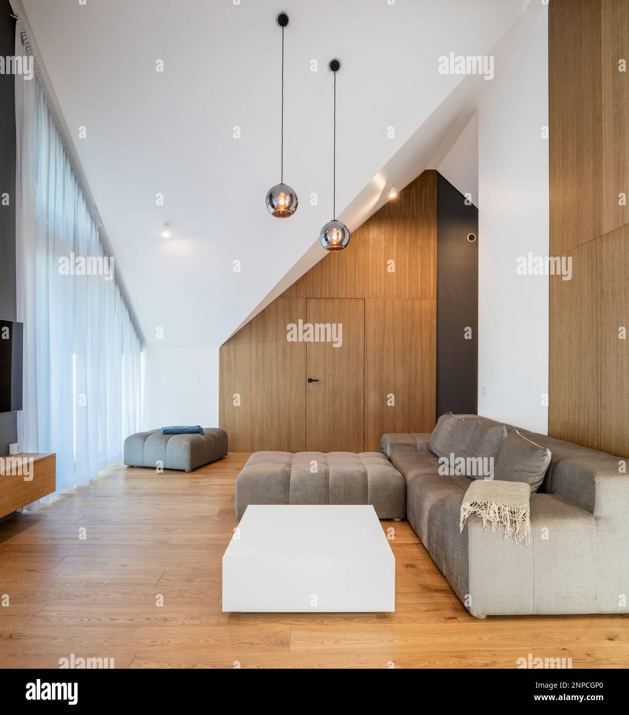 Family modern interior design hi-res stock photography and images - Alamy