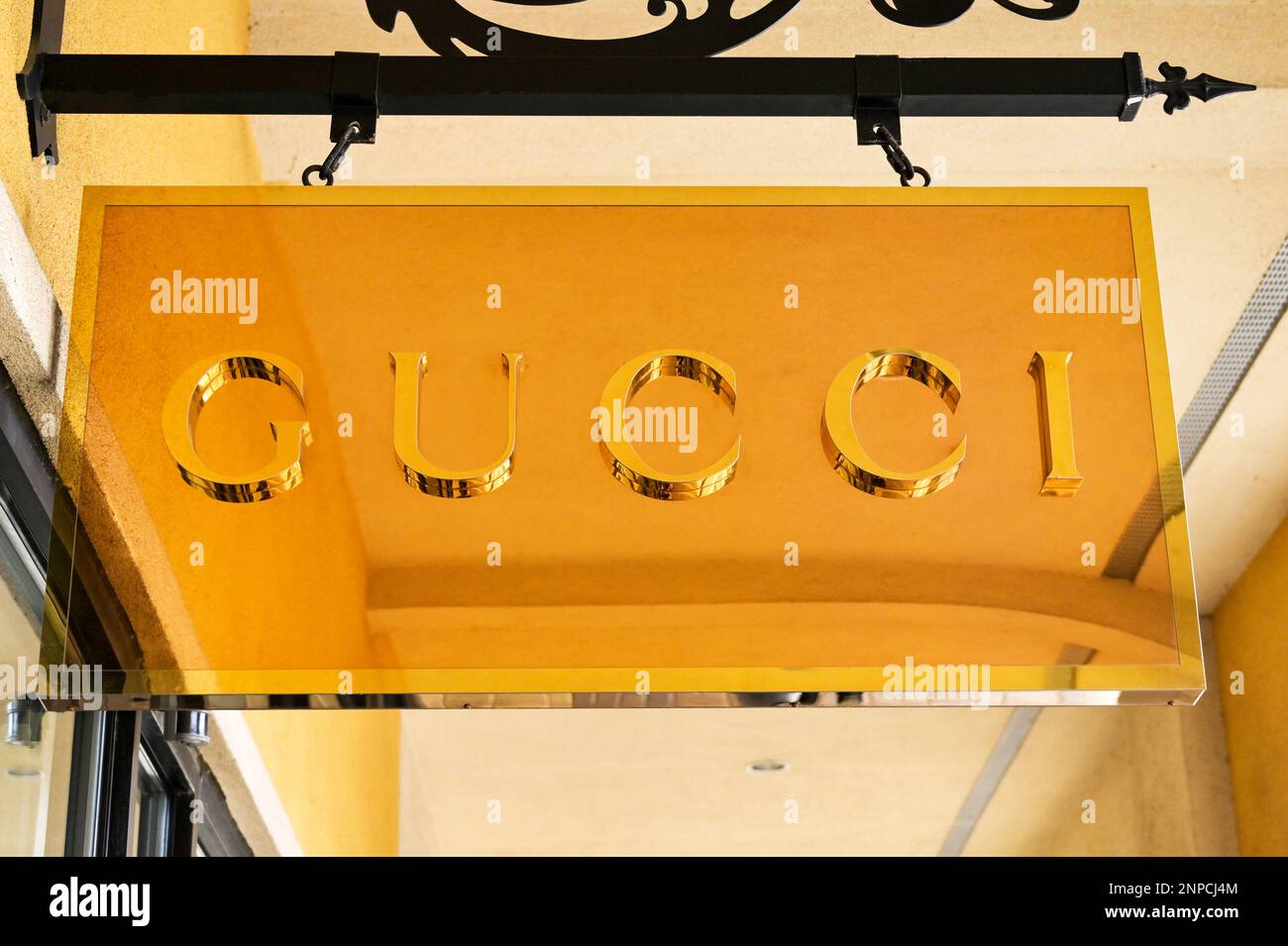 San Marcos, Texas - February 2023: Sign outside a factory outlet store for Gucci Stock Photo